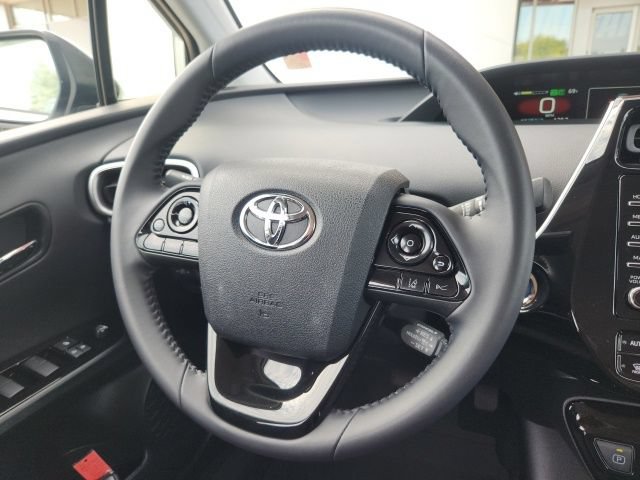 Used 2022 Toyota Prius Prime LE FWD image 19