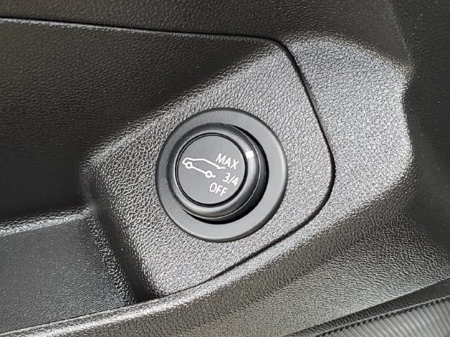 Used 2022 GMC Terrain SLE w/ Driver Convenience Package FWD image 28
