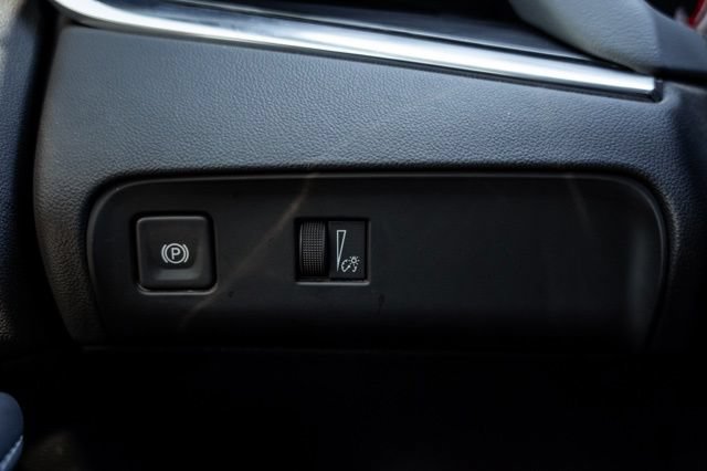 Used 2023 Buick Enclave Essence w/ LPO, Cargo Package FWD image 17