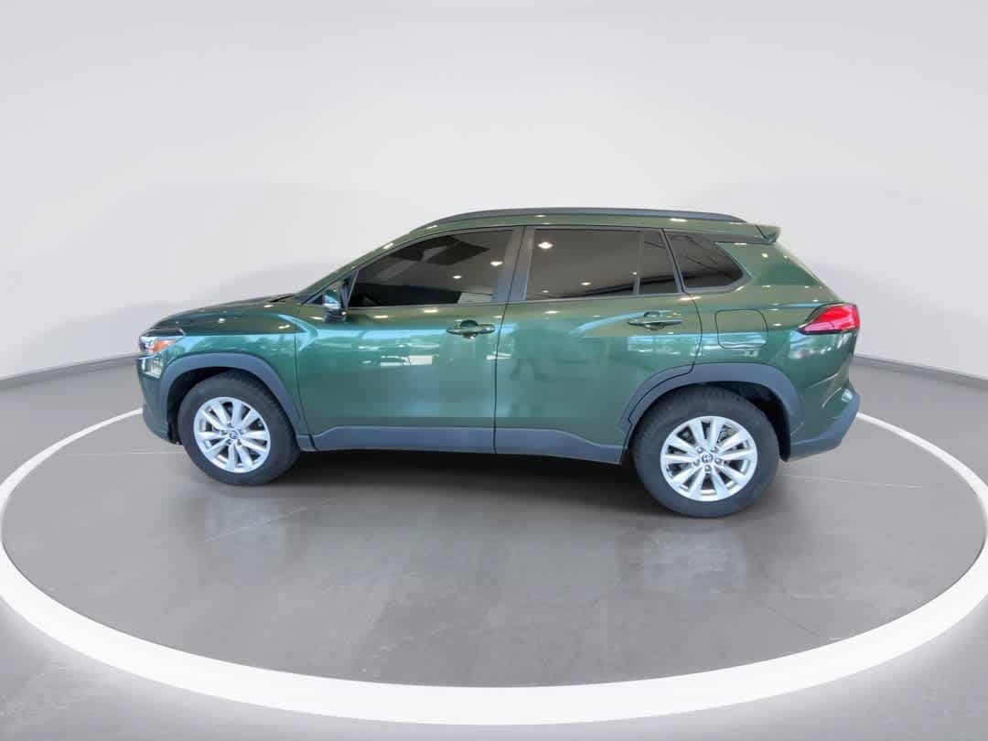 Used 2022 Toyota Corolla Cross LE w/ Moonroof Package AWD/4WD image 5