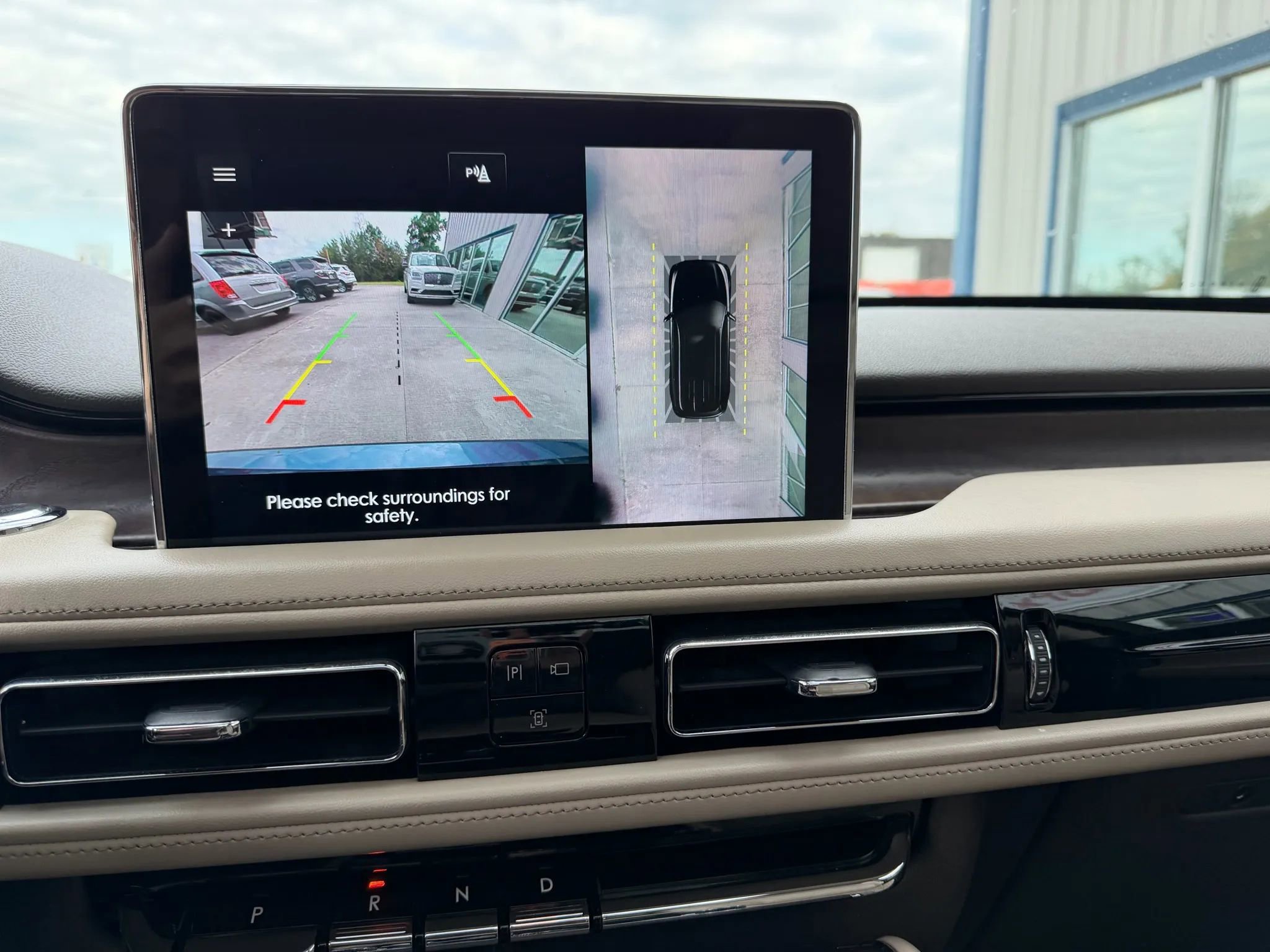 Used 2020 Lincoln Aviator Reserve w/ Equipment Group 201A image 9