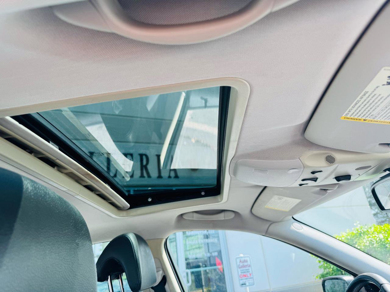 Used 2008 Saab 9-3 2.0T w/ Moonroof Package image 18