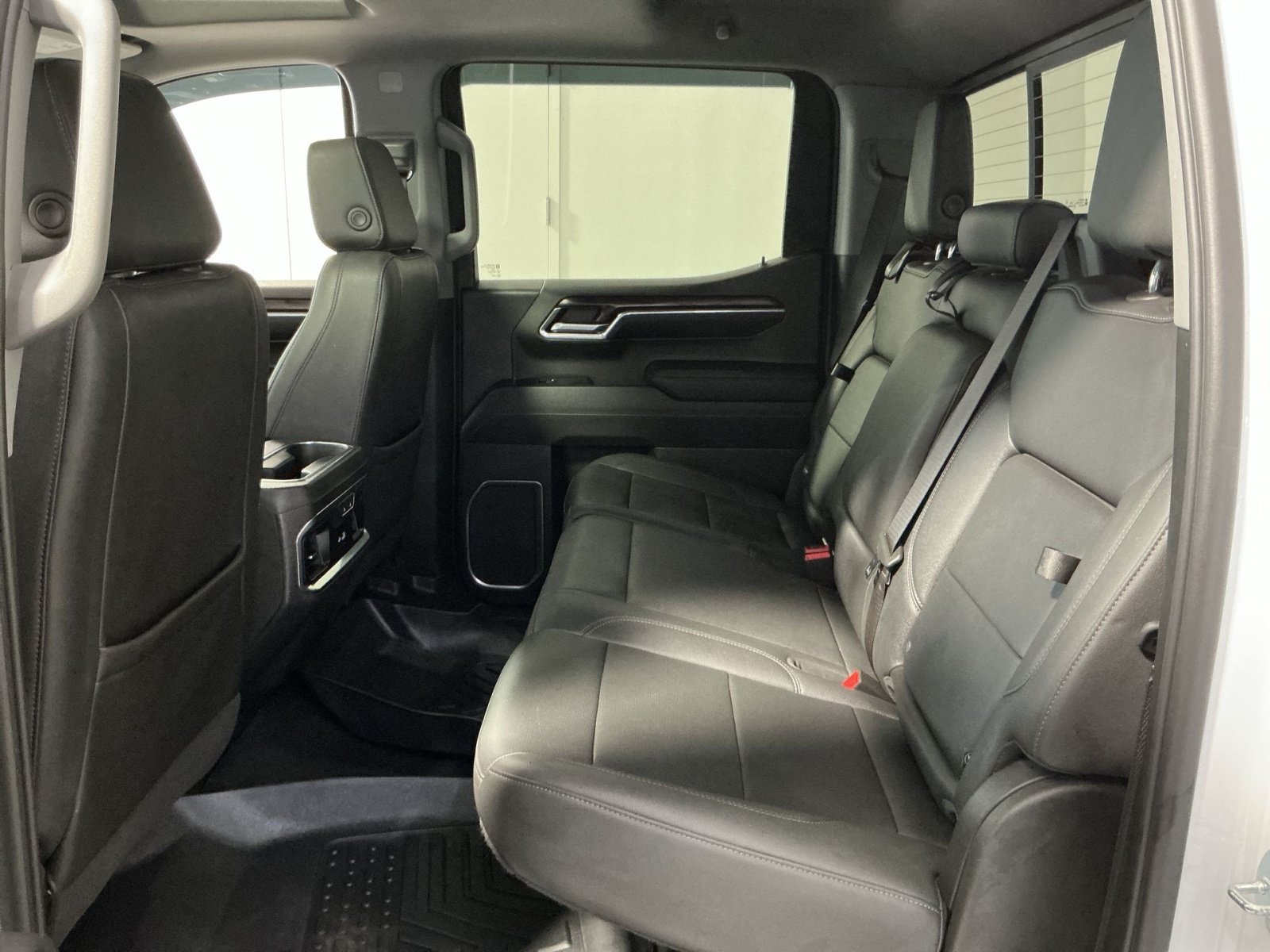 Used 2023 GMC Sierra 1500 SLT w/ SLT Premium Package AWD/4WD image 25