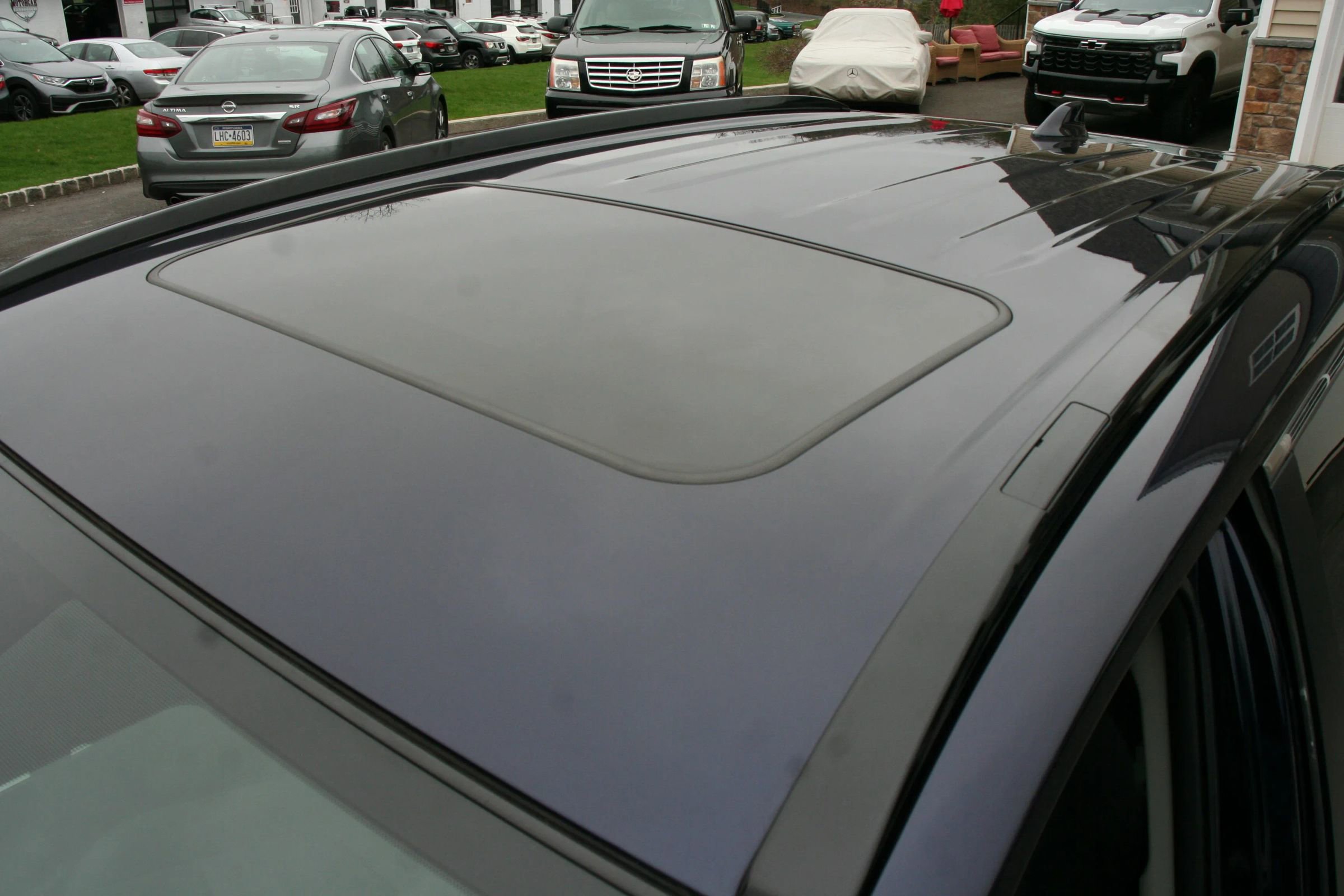 Used 2019 Toyota RAV4 XLE w/ Convenience Package image 28