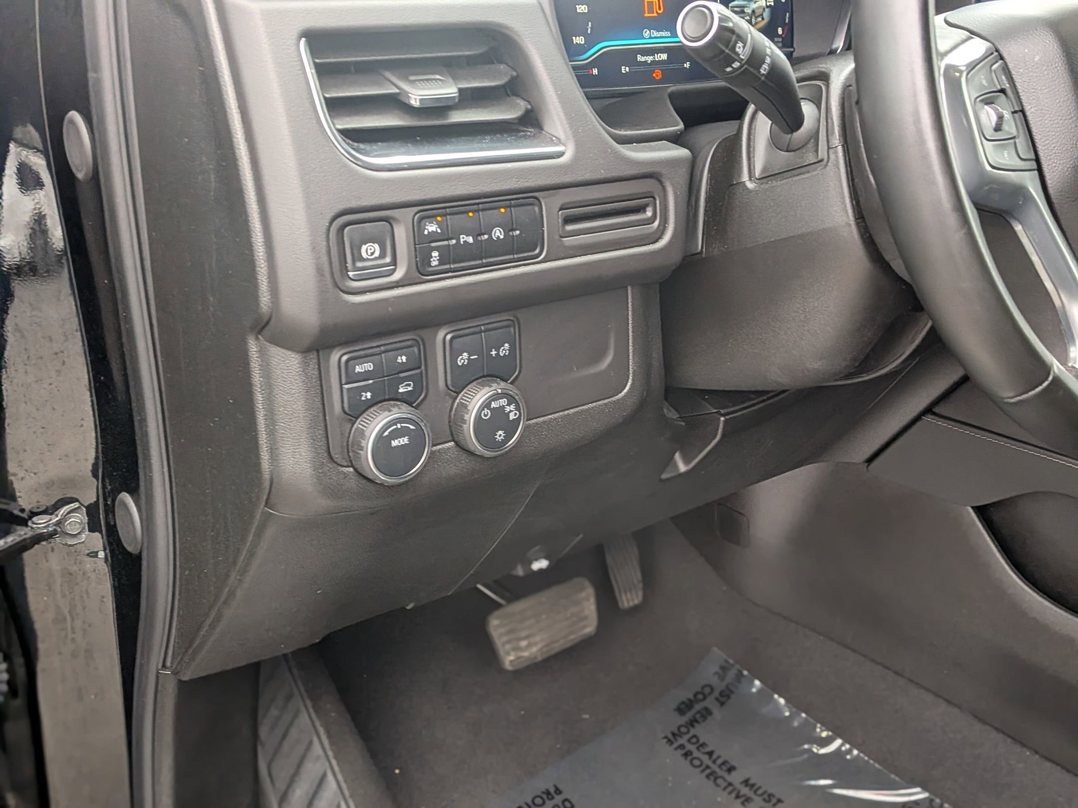 Used 2024 Chevrolet Tahoe LT AWD/4WD image 17