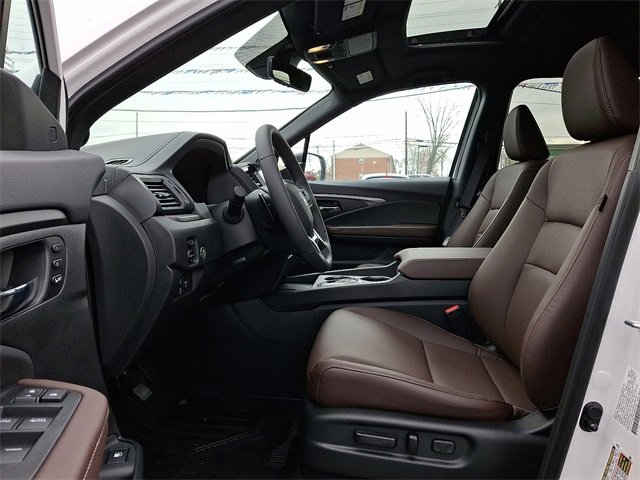 Certified 2025 Honda Ridgeline RTL image 13