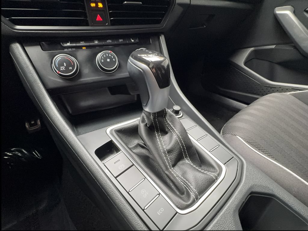 Used 2024 Volkswagen Jetta Sport FWD image 46