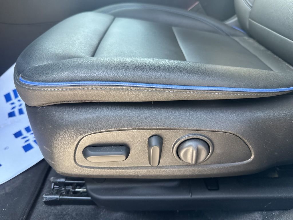 Used 2025 Buick Envista Sport Touring w/ Convenience I Package image 12