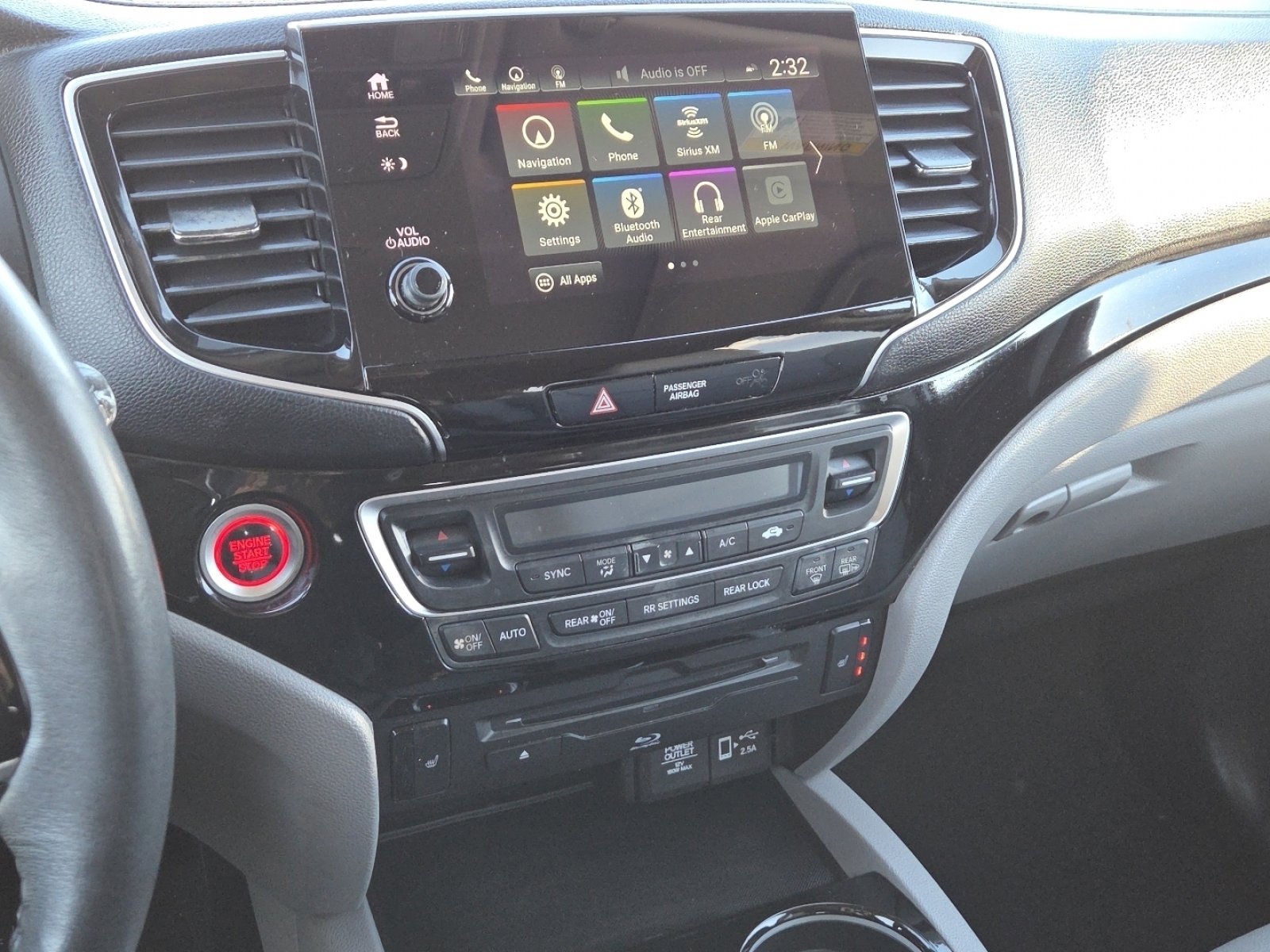 Used 2022 Honda Pilot Touring image 28