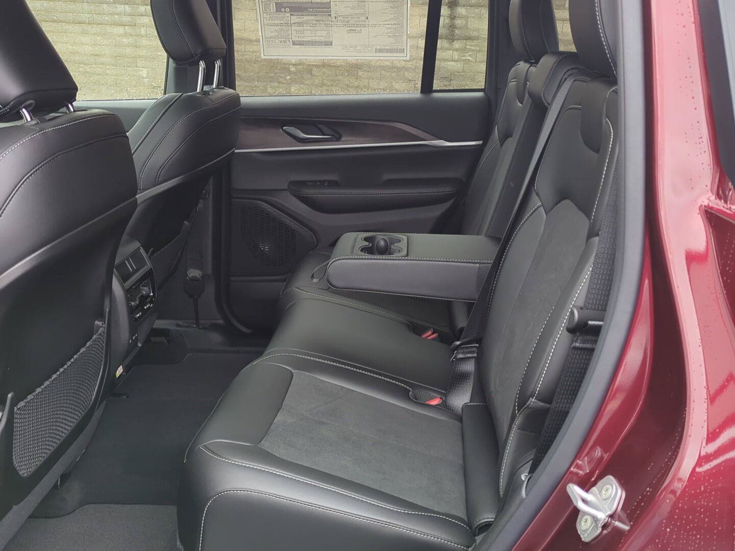 New 2026 Jeep Grand Cherokee Altitude AWD/4WD image 10