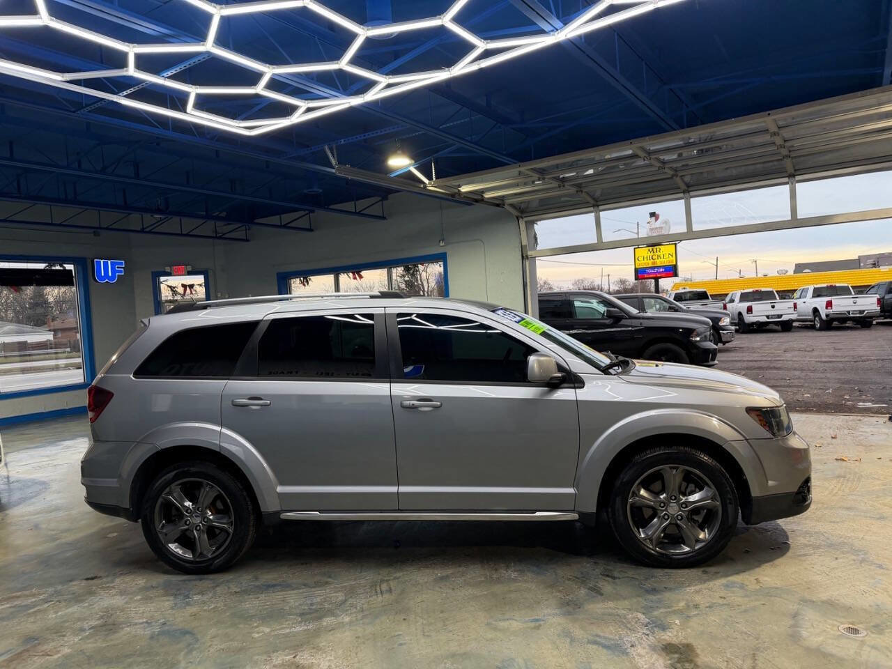 Used 2015 Dodge Journey Crossroad w/ Flexible Seating Group FWD image 9