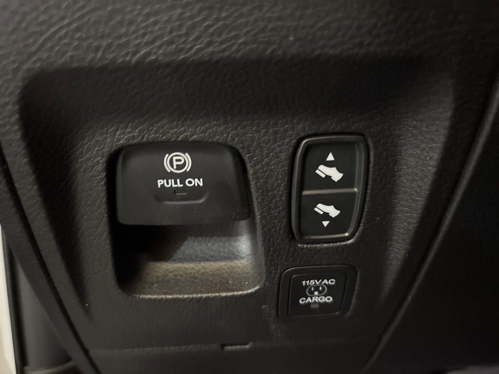 Used 2025 RAM 1500 Big Horn AWD/4WD image 19