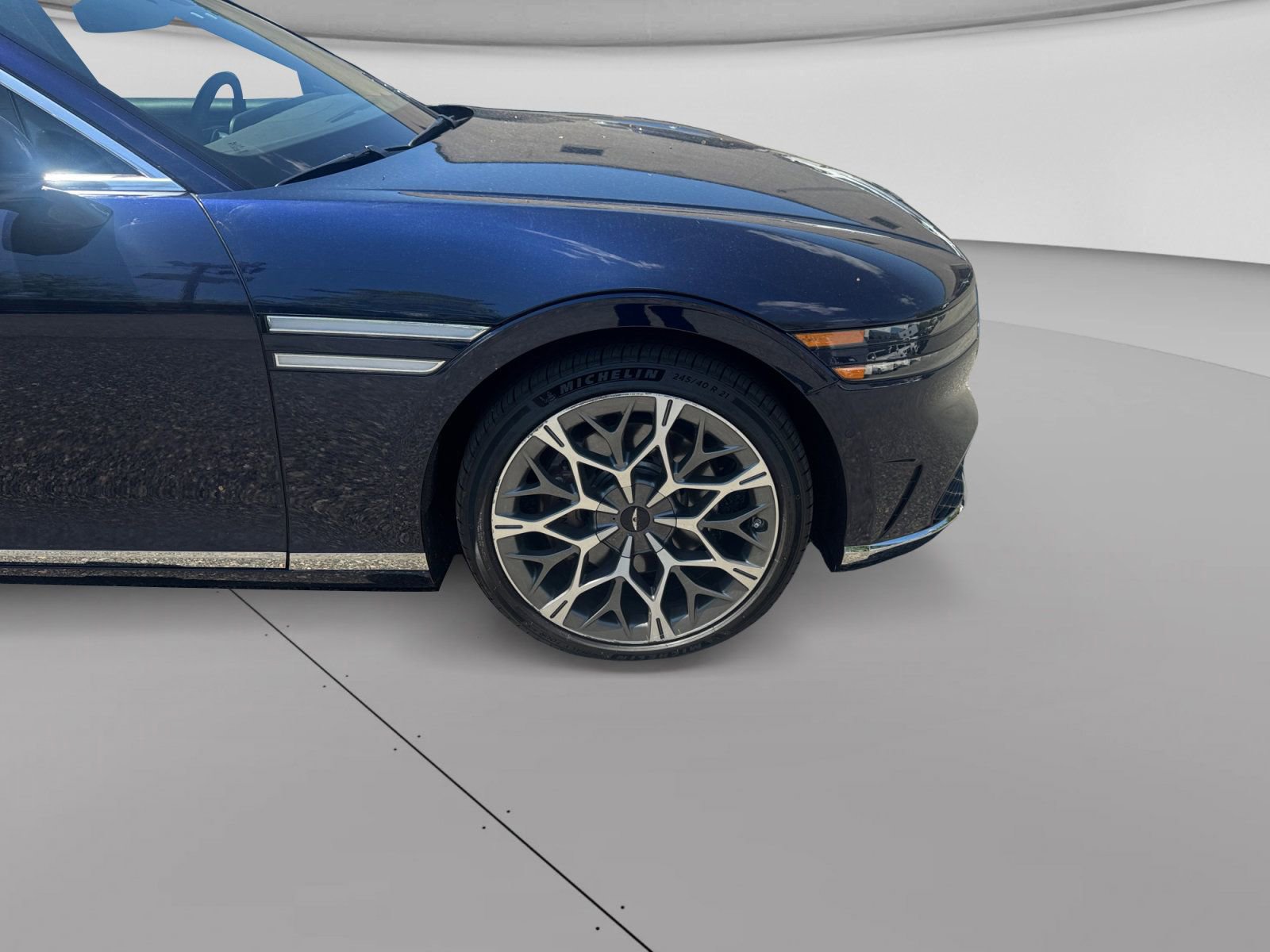 Used 2025 Genesis G90 3.5T AWD/4WD image 4