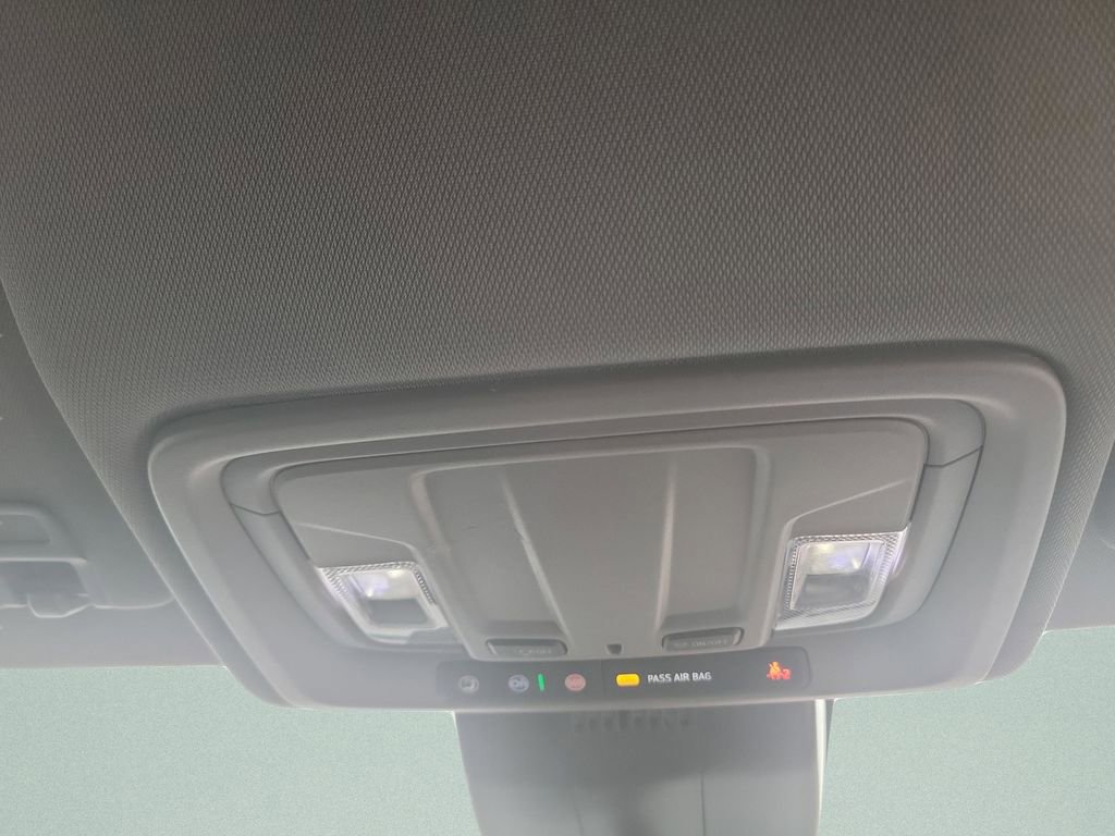 Used 2023 Chevrolet Silverado 1500 Custom image 15