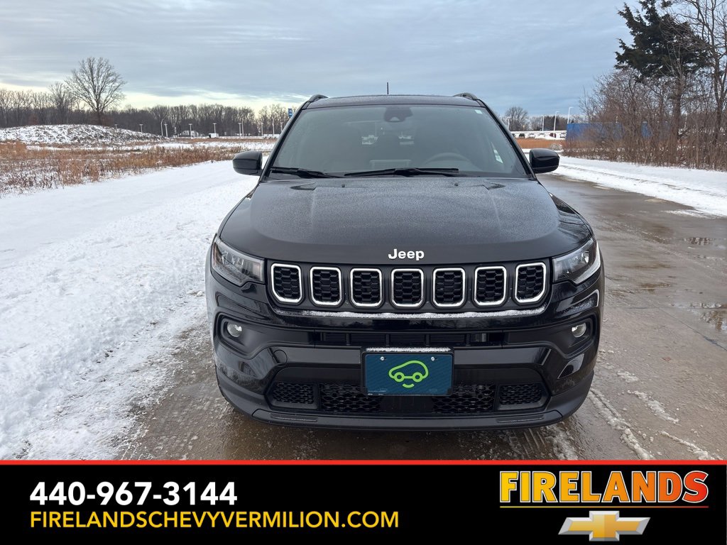 Used 2025 Jeep Compass Latitude w/ Sun & Sound Group image 8