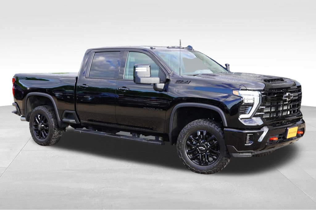 Certified 2025 Chevrolet Silverado 3500 LTZ w/ LTZ Plus Package AWD/4WD image 2