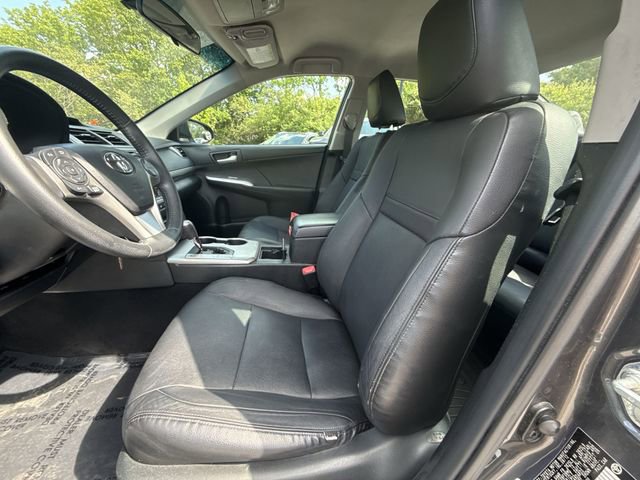 Used 2012 Toyota Camry SE FWD image 11