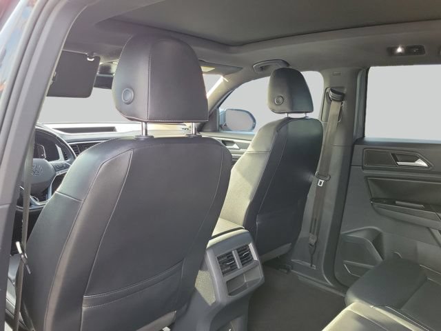 Used 2020 Volkswagen Atlas Cross Sport SEL R-Line FWD image 11