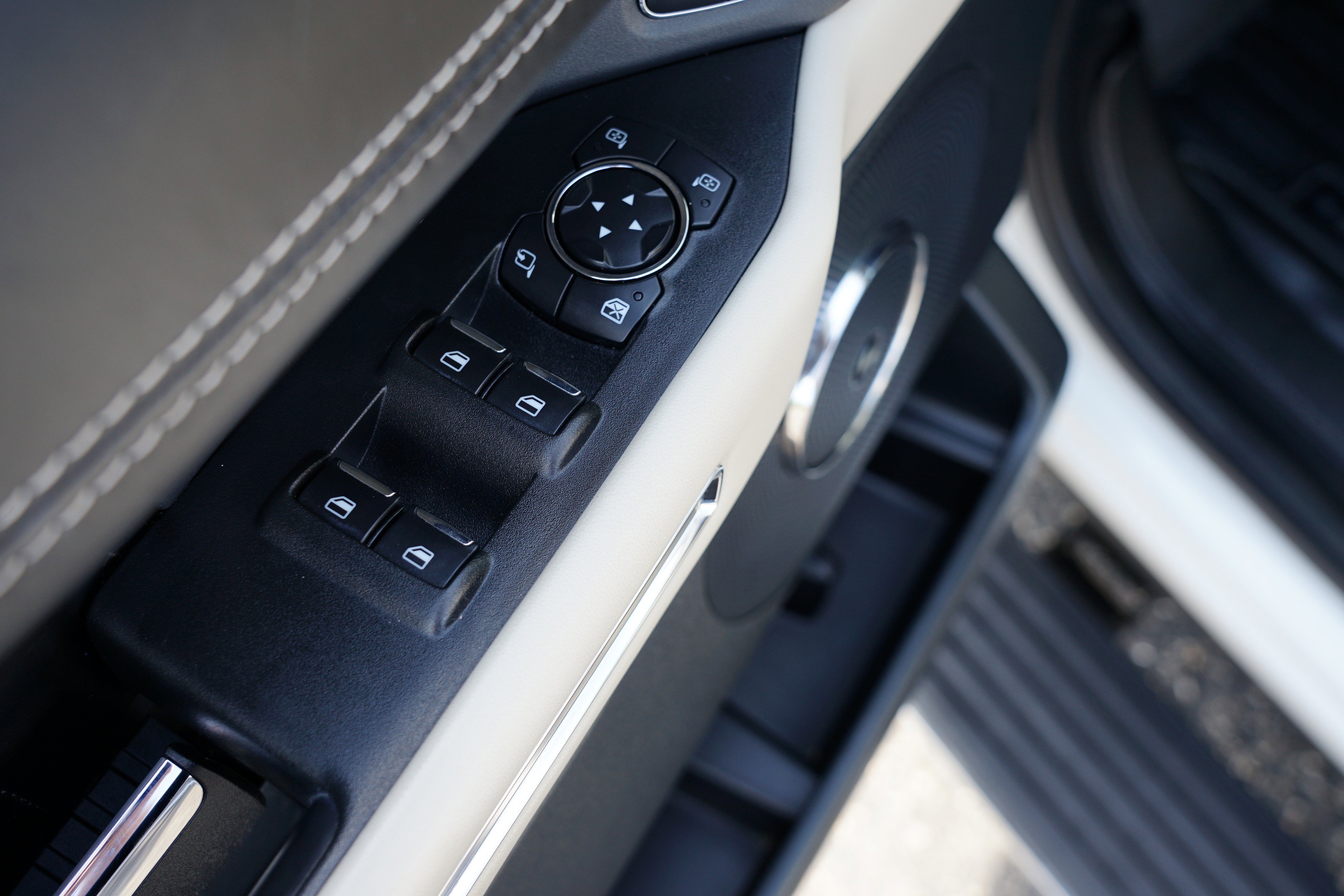 Used 2021 Ford Expedition Platinum image 18