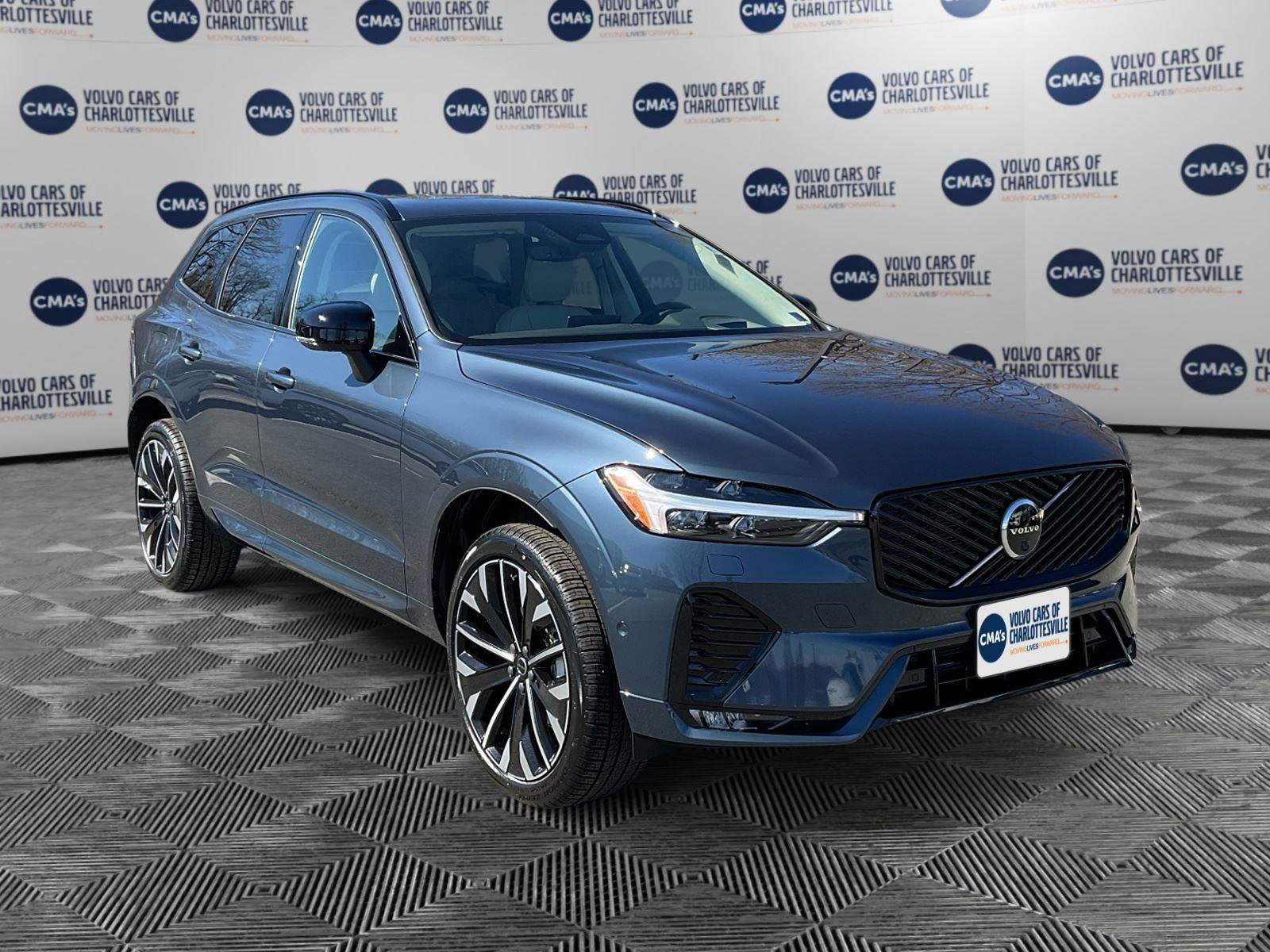 New 2026 Volvo XC60 B5 Ultra w/ Climate Package image 7