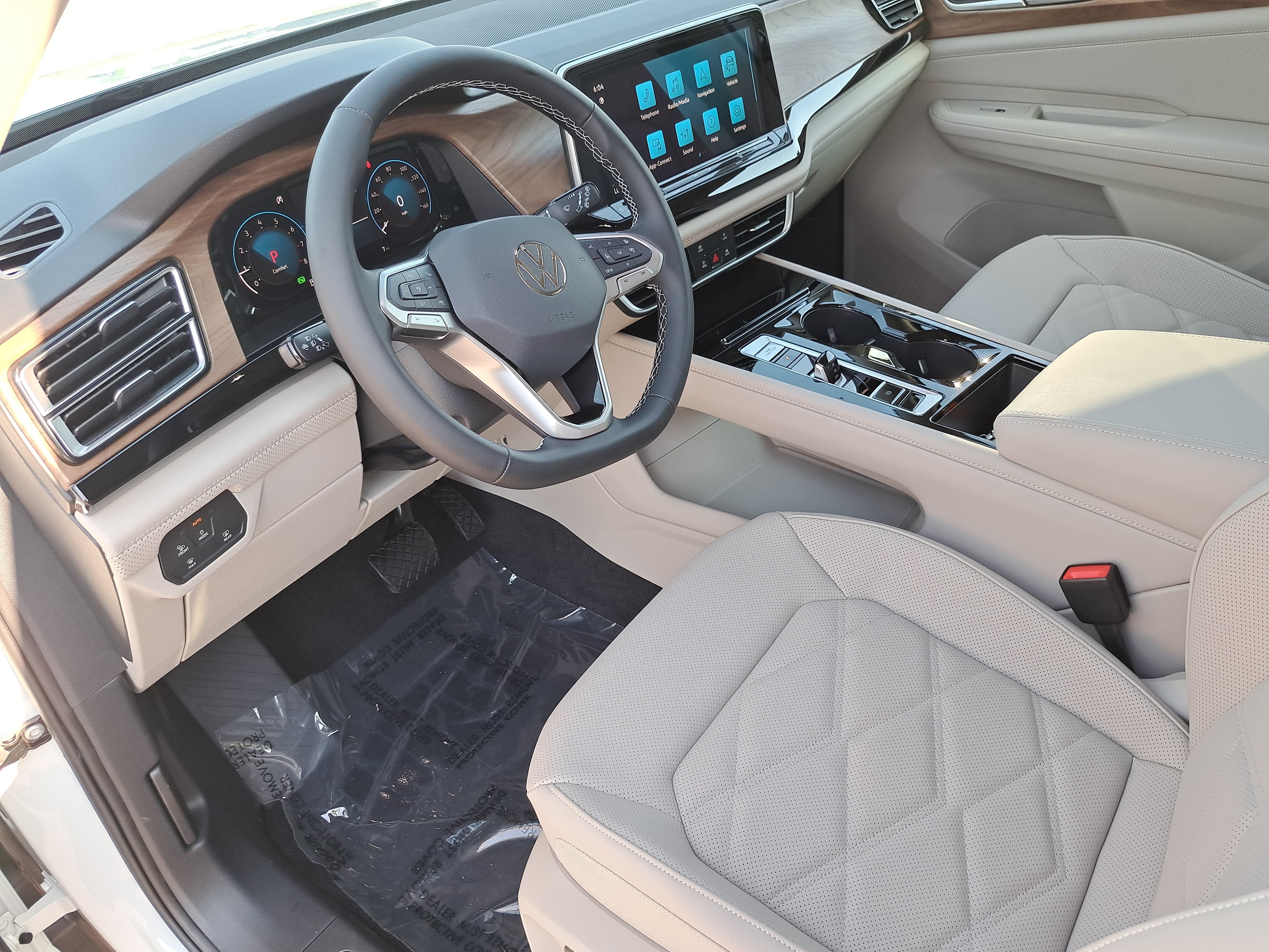 New 2026 Volkswagen Atlas SE FWD image 17