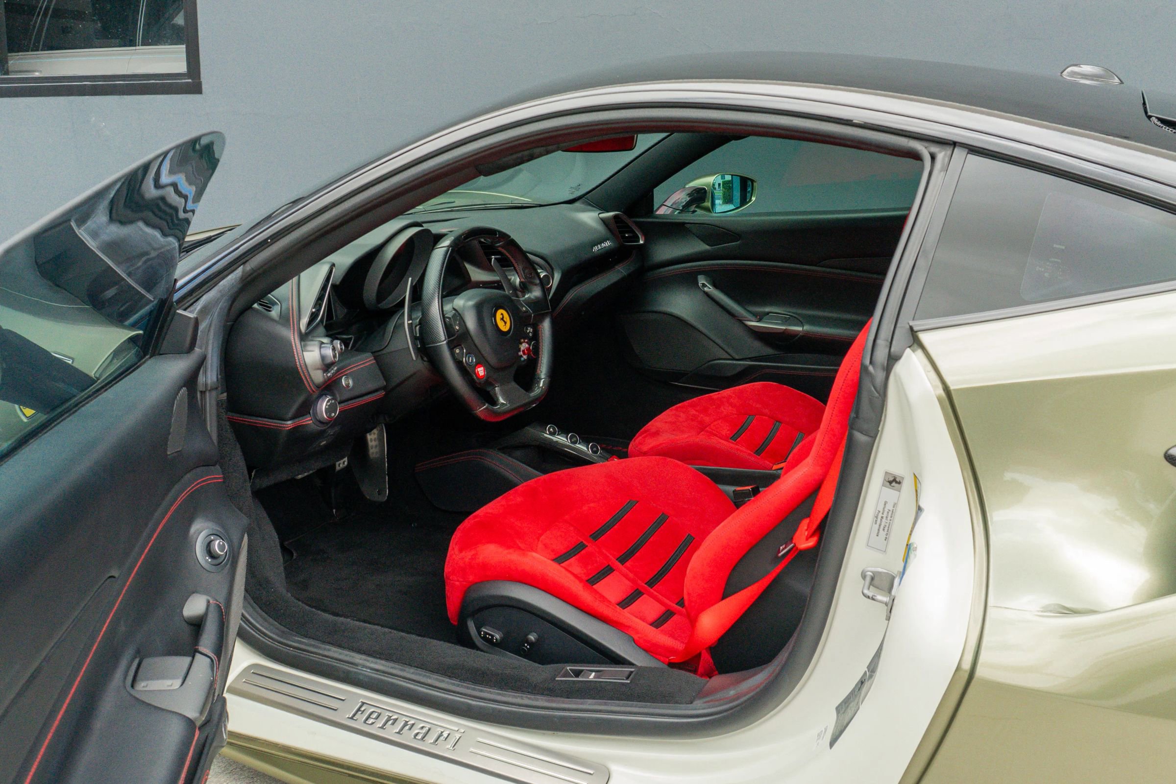 Used 2018 Ferrari 488 GTB RWD image 55