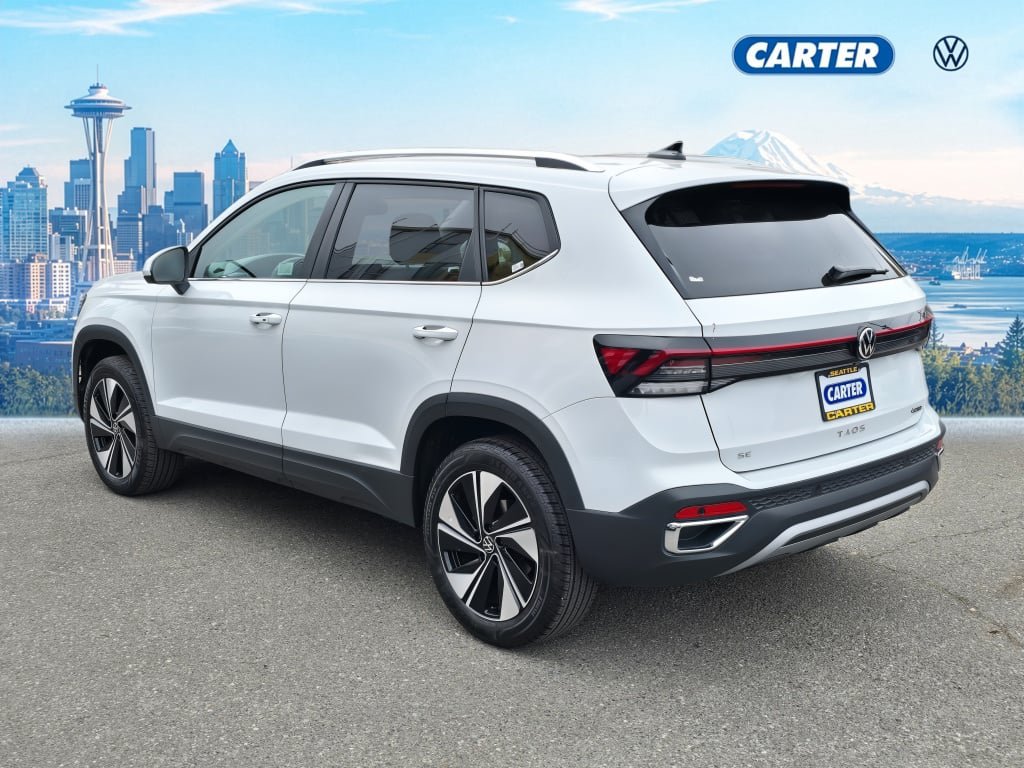 Certified 2025 Volkswagen Taos SE AWD/4WD image 5