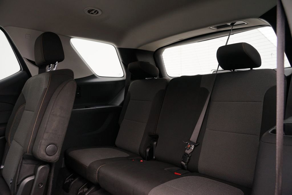 Used 2021 Chevrolet Traverse LT w/ LPO, Floor Liner Package image 26