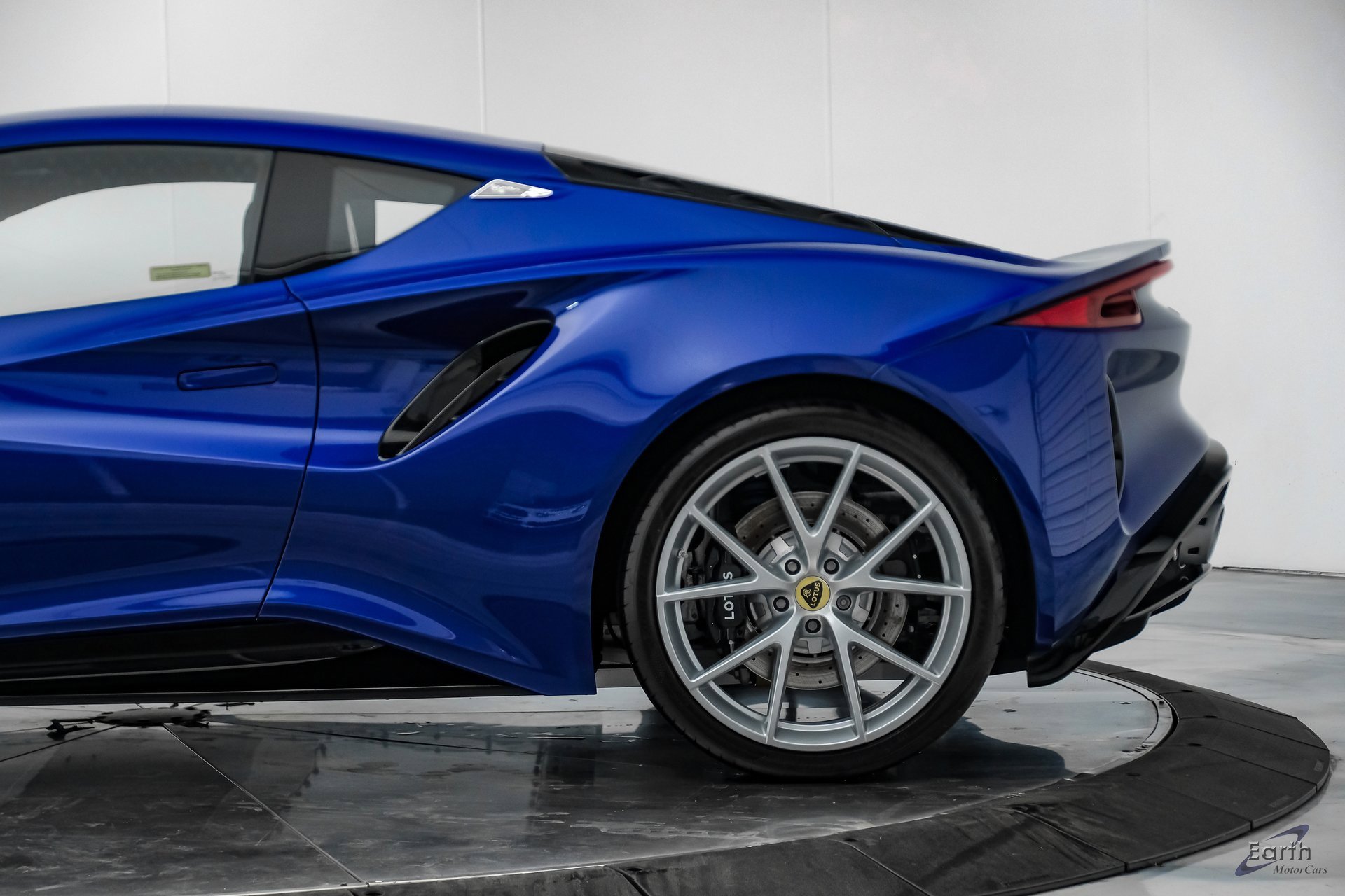 New 2025 Lotus Emira image 7