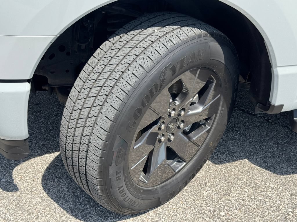 Used 2024 Ford F150 Lightning Flash AWD/4WD image 43