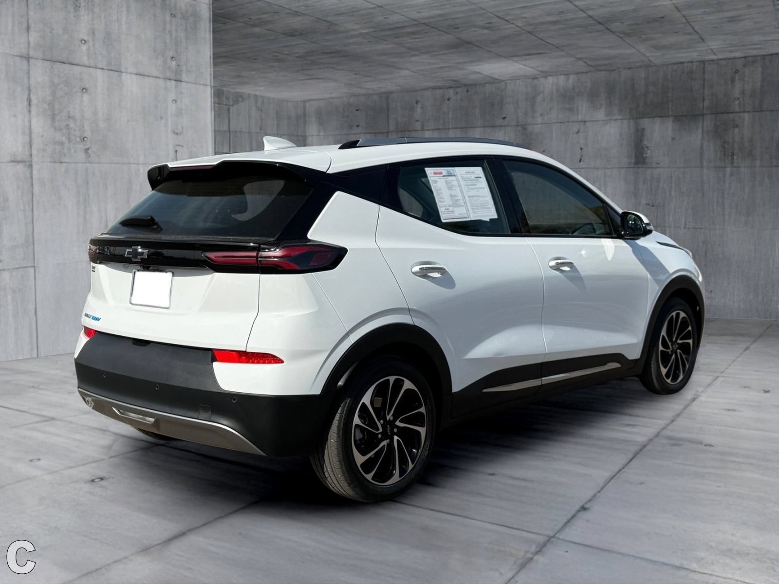 Certified 2023 Chevrolet Bolt EUV Premier w/ Sun & Sound Package FWD image 7