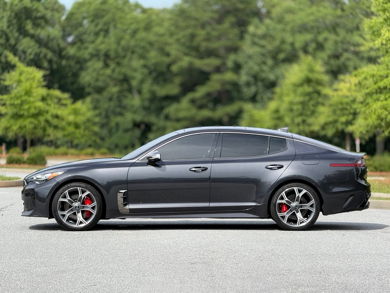 Used 2019 Kia Stinger GT2 AWD/4WD image 9