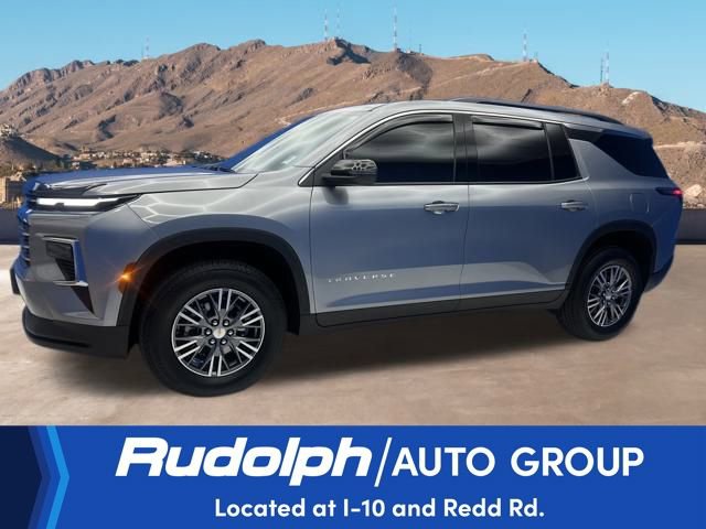 Used 2025 Chevrolet Traverse LT image 2