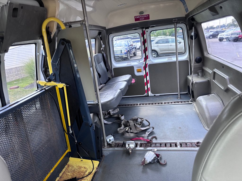 Used 2007 Ford E-250 and Econoline 250 RWD image 14