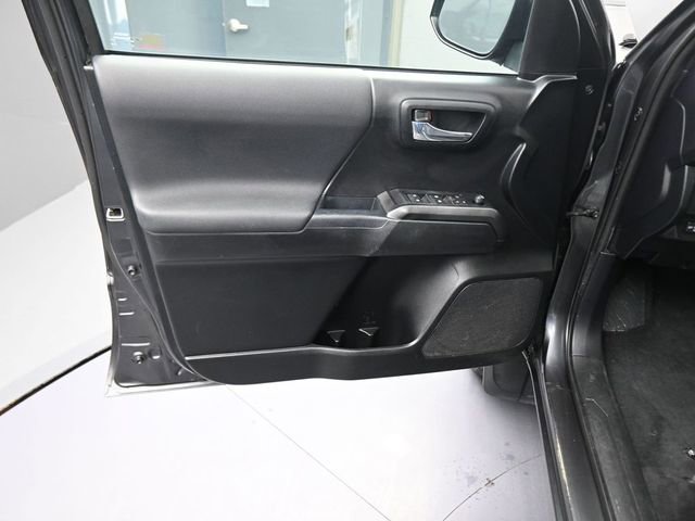 Used 2019 Toyota Tacoma TRD Sport image 20