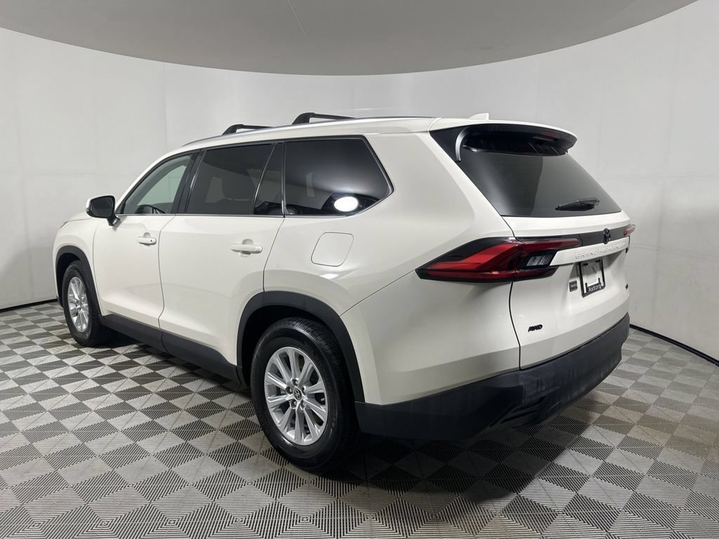 Used 2024 Toyota Grand Highlander AWD image 9
