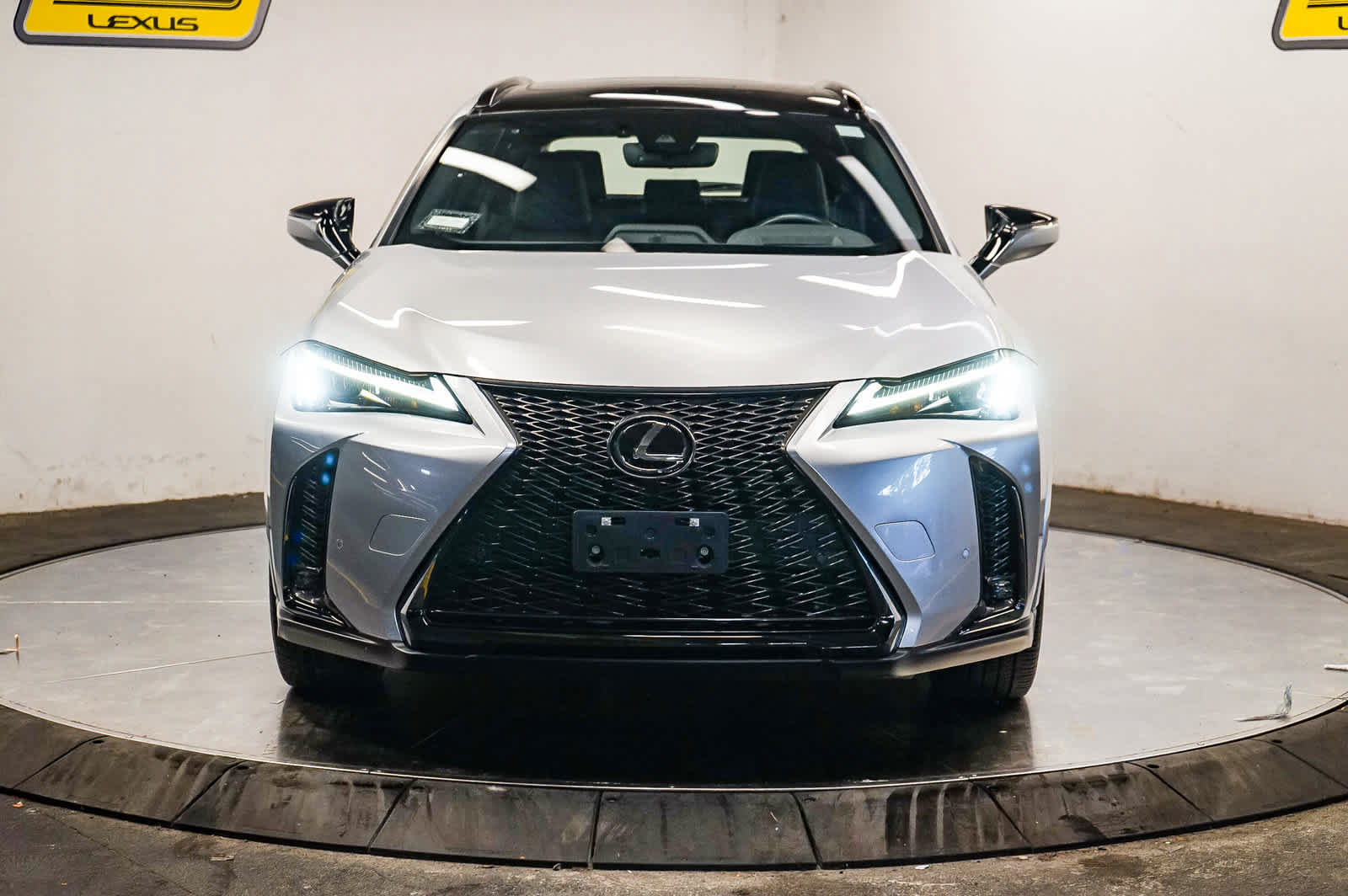 Used 2024 Lexus UX 250h F Sport FWD image 2