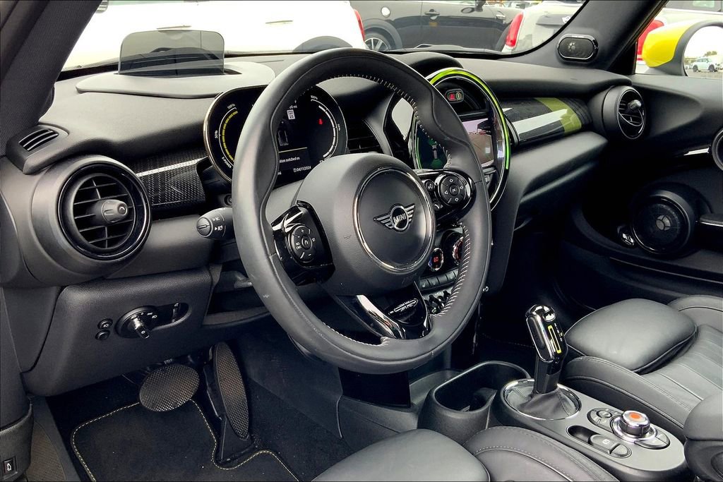 Used 2021 MINI Cooper SE w/ 8.8" Touchscreen Nav Package image 11