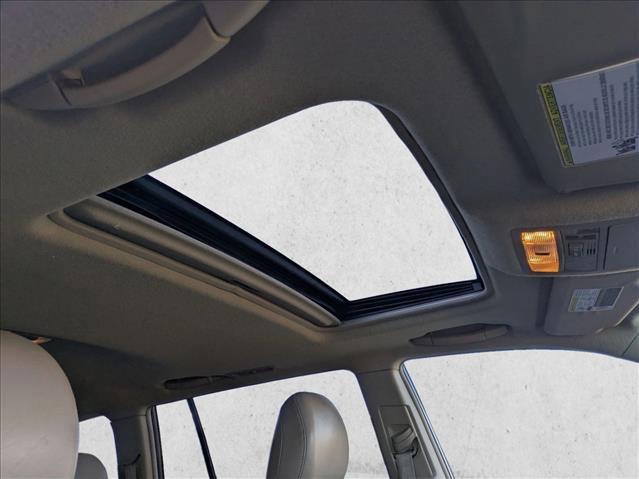 Used 2010 Toyota Highlander Limited image 19