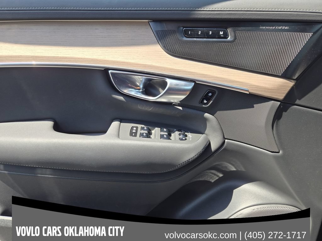 Used 2026 Volvo XC90 B6 Plus w/ Protection Package Premier AWD/4WD image 18