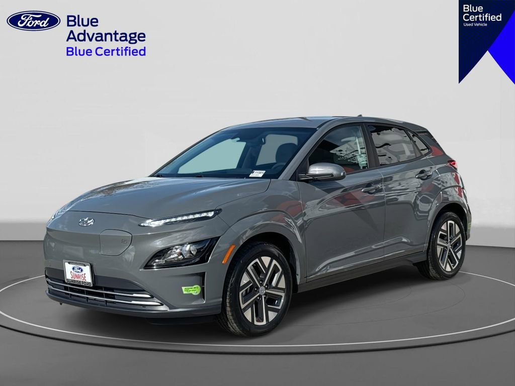 Used 2023 Hyundai Kona SE image 1