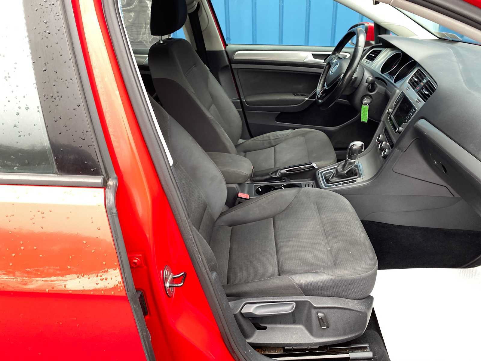 Used 2016 Volkswagen Golf S FWD image 23