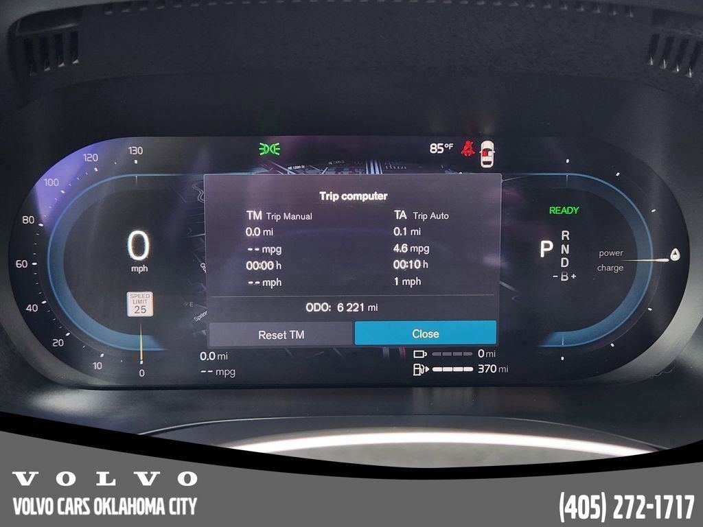 Certified 2025 Volvo XC60 T8 Plus w/ Protection Package Premier image 15