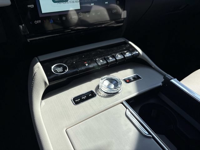 New 2026 Lincoln Navigator L Premier AWD/4WD image 28