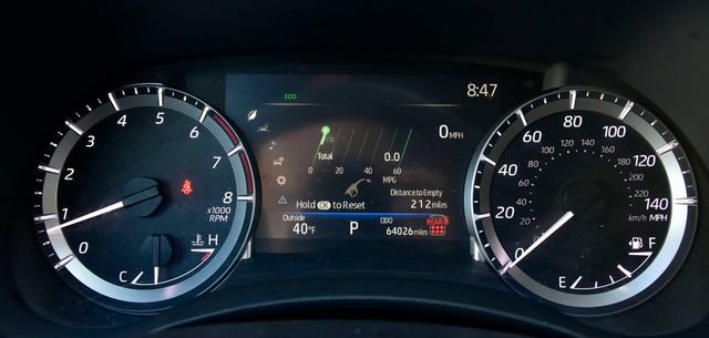 Used 2024 Toyota Highlander LE image 31