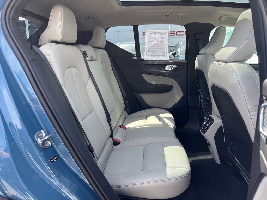 Certified 2023 Volvo XC40 B5 Plus w/ Driver Assist Package image 22