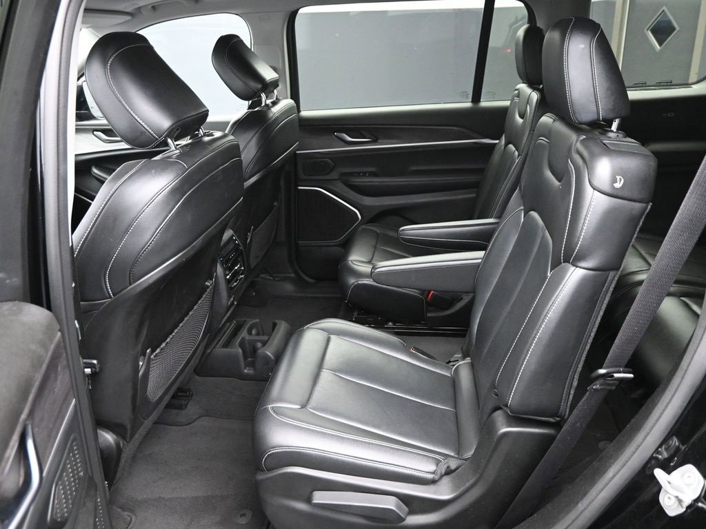 Used 2022 Jeep Grand Cherokee L Limited image 13