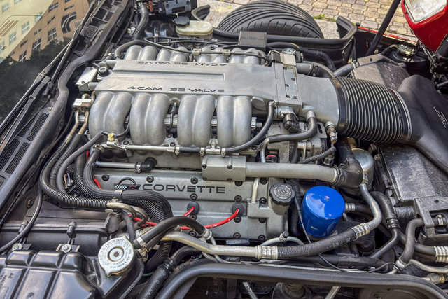 Used 1992 Chevrolet Corvette ZR-1 RWD image 17