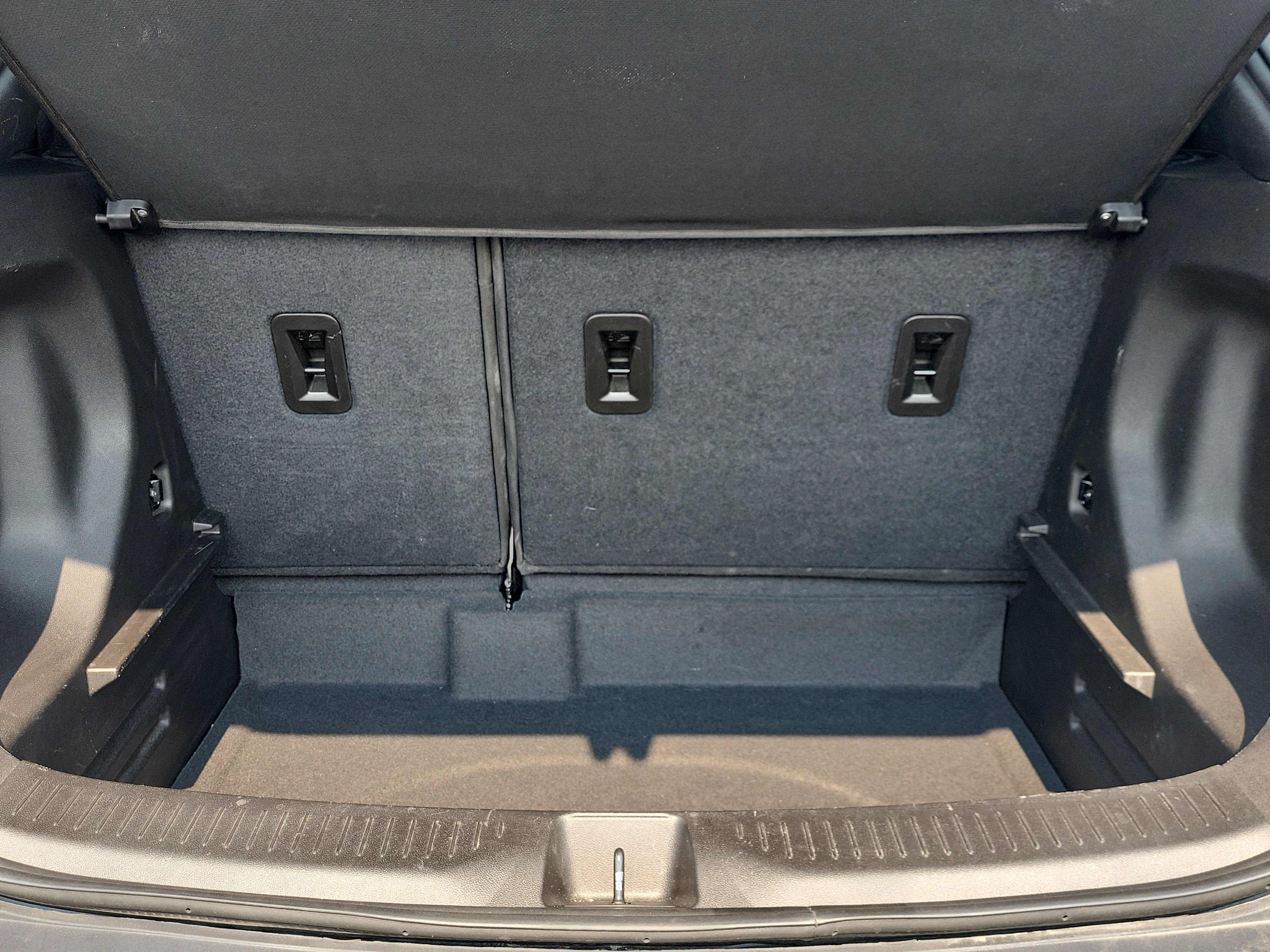 Used 2023 Chevrolet Bolt EUV LT FWD image 18
