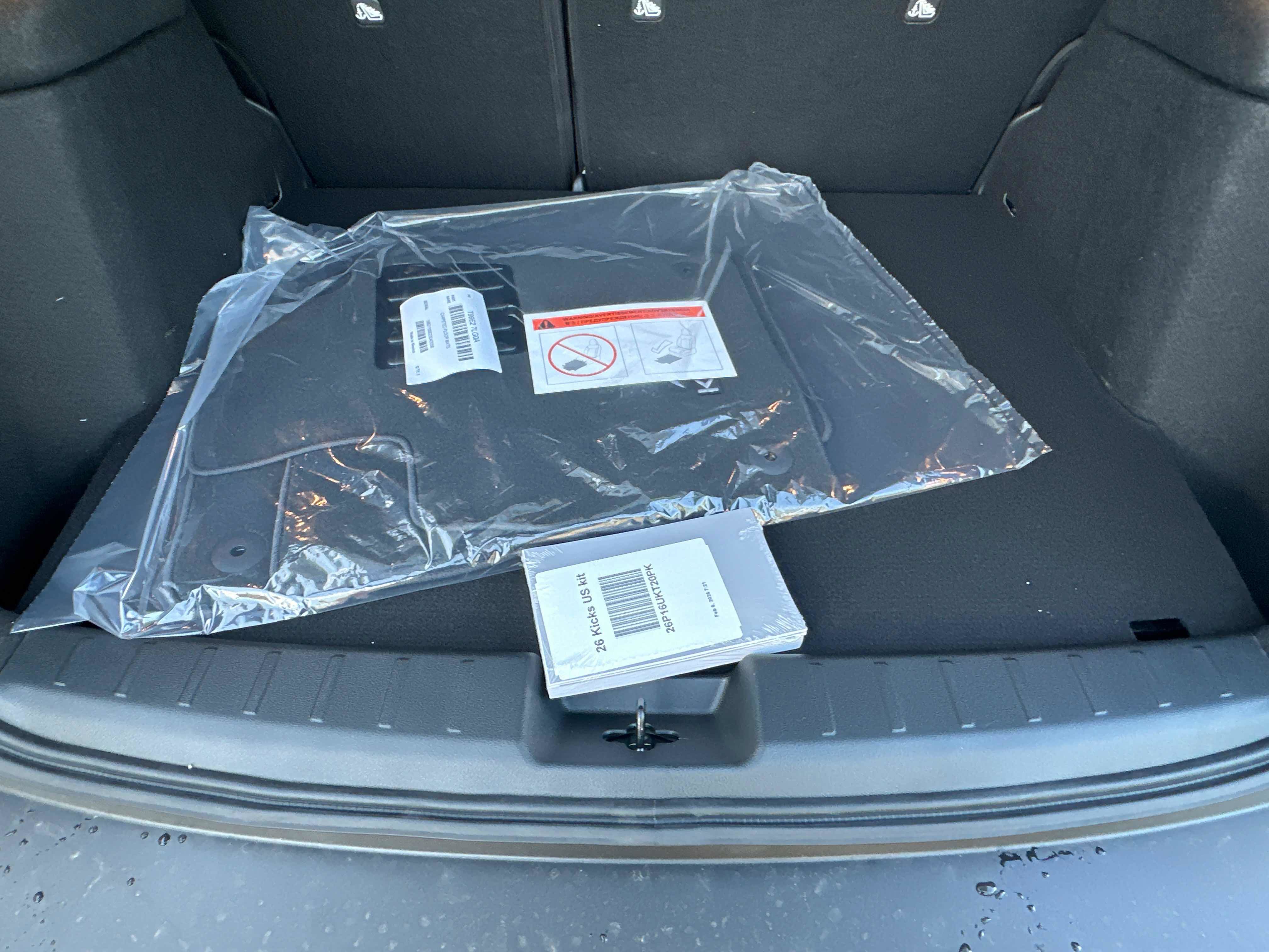 New 2026 Nissan Kicks SR w/ Cold Weather Package AWD/4WD image 16